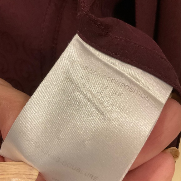 Gucci Long Sleeve Button Front, Fold Down Collar, Maroon Blouse, Size 44 / Small - Picture 4 of 14